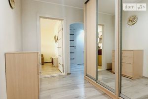 Продается 3-комнатная квартира 67 кв. м в Черкассах