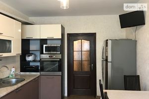 Продается 3-комнатная квартира 90.6 кв. м в Киеве