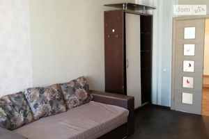 Продается 3-комнатная квартира 80 кв. м в Киеве