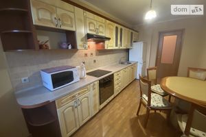 Сдается в аренду 4-комнатная квартира 97.4 кв. м в Киеве