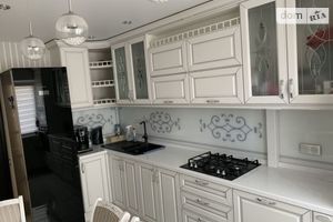Продается 3-комнатная квартира 67 кв. м в Днепре