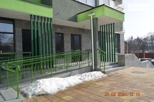 Сдается в аренду помещения свободного назначения 77.85 кв. м в 25-этажном здании