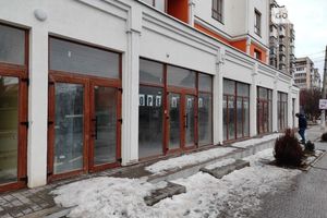 Продается объект сферы услуг 124 кв. м в 10-этажном здании