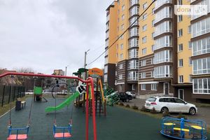 Продається 2-кімнатна квартира 75 кв. м у Хмельницькому
