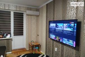 Продается 3-комнатная квартира 70 кв. м в Мукачеве