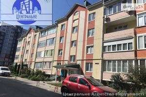 Сдается в аренду 1-комнатная квартира 40 кв. м в Черновцах