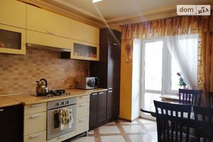 Продається 3-кімнатна квартира 86 кв. м у Тернополі