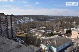Продается 2-комнатная квартира 77 кв. м в Житомире