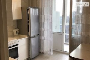 Сдается в аренду 1-комнатная квартира 46 кв. м в Киеве