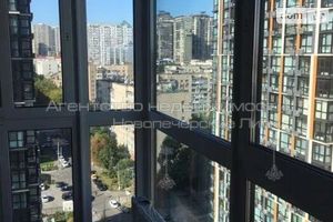 Продается 2-комнатная квартира 61 кв. м в Киеве