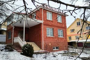 Продається будинок 2 поверховий 159 кв. м з мансардою