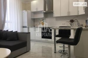 Сдается в аренду 1-комнатная квартира 50.5 кв. м в Киеве