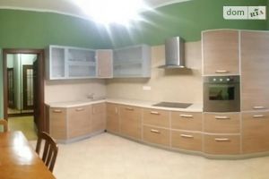 Сдается в аренду 4-комнатная квартира 150 кв. м в Киеве
