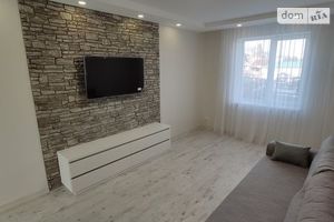 Продается 1-комнатная квартира 40 кв. м в Днепре