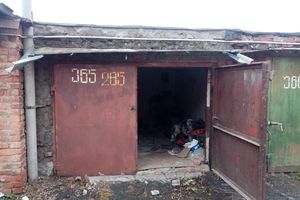 Продается бокс в гаражном комплексе под легковое авто на 18 кв. м