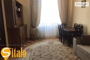 Продается 2-комнатная квартира 63 кв. м в Ивано-Франковске