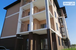 Продается 2-комнатная квартира 67 кв. м в Ровно