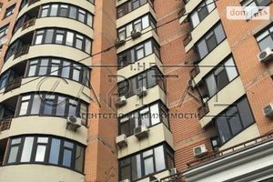 Продается 3-комнатная квартира 135 кв. м в Киеве