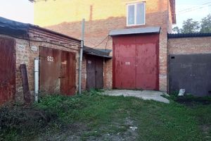 Продается бокс в гаражном комплексе под легковое авто на 24 кв. м