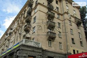 Продается 3-комнатная квартира 88 кв. м в Киеве