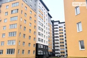 Продається 2-кімнатна квартира 81 кв. м у Тернополі