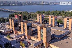 Продается 3-комнатная квартира 70 кв. м в Днепре