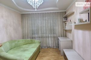 Продається 2-кімнатна квартира 52 кв. м у Чернівцях