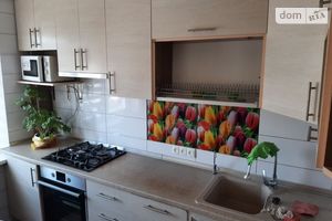 Сдается в аренду 3-комнатная квартира 64 кв. м в Виннице