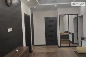 Сдается в аренду 2-комнатная квартира 78 кв. м в Ровно