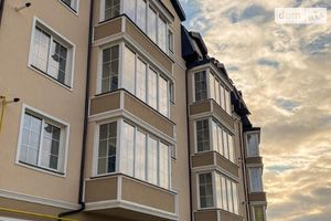 Продается 1-комнатная квартира 71.36 кв. м в Ужгороде