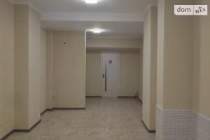 Продається об'єкт сфери послуг 48 кв. м в 15-поверховій будівлі
