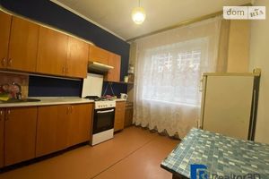 Продается 3-комнатная квартира 64 кв. м в Днепре