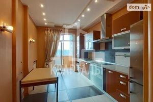 Сдается в аренду 4-комнатная квартира 150 кв. м в Киеве