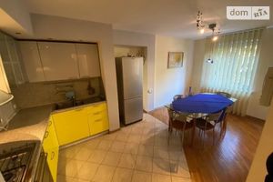 Продается 4-комнатная квартира 87 кв. м в Днепре