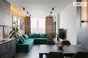Продается 2-комнатная квартира 66.7 кв. м в Киеве