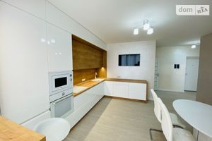 Сдается в аренду 2-комнатная квартира 62 кв. м в Черкассах