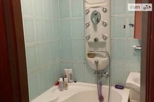 Продается 4-комнатная квартира 81 кв. м в Днепре
