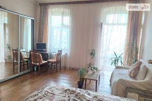 Продається 3-кімнатна квартира 99 кв. м у Одесі
