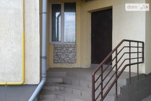 Продается офис 72 кв. м в нежилом помещении в жилом доме