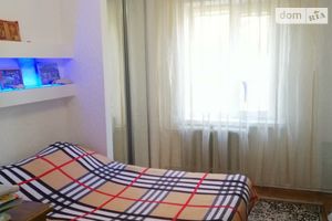 Продається 2-кімнатна квартира 48.2 кв. м у Рівному