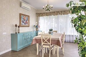 Продается дом на 2 этажа 250 кв. м с участком