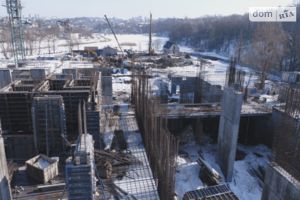 Продается 3-комнатная квартира 78.93 кв. м в Киеве