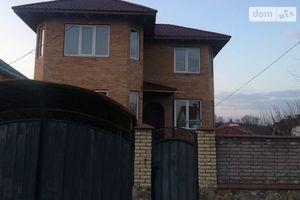 Продается дом на 3 этажа 150 кв. м с камином