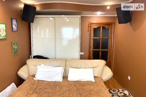 Продается 3-комнатная квартира 64 кв. м в Виннице