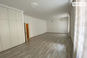 Сдается в аренду помещения свободного назначения 54 кв. м в 4-этажном здании
