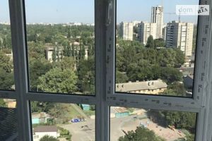 Продається 3-кімнатна квартира 83 кв. м у Одесі