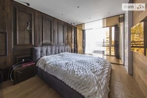 Продается 3-комнатная квартира 105 кв. м в Киеве