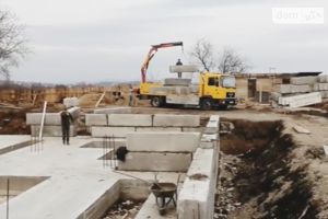 Продається 1-кімнатна квартира 38.3 кв. м у Чернівцях