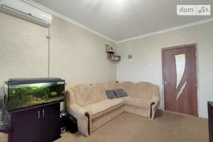 Продается 4-комнатная квартира 83 кв. м в Чернигове