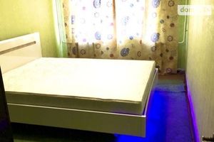 Продается 2-комнатная квартира 59 кв. м в Днепре